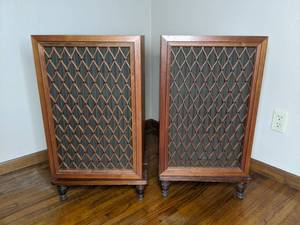 lot 17 image: Pair of Vintage Pioneer CS-99A Floor Speakers with Lattice Grills and Stands