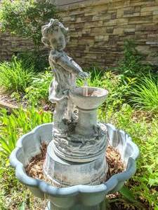 lot 772 image: Outdoor Water Fountain