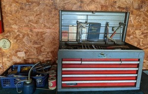 lot 746 image: Large Craftsman Tool Chest Filled with Hand Tools