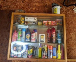lot 751 image: Contents of Cupboard Automotive Products