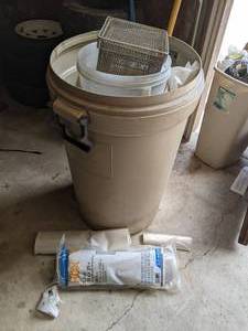 lot 761 image: Garbage Can, 5 Gal. Buckets & Bins, Plastic Sheeting
