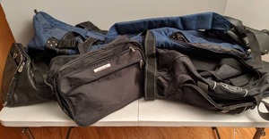 lot 828 image: Duffles and Travel Golf Bag