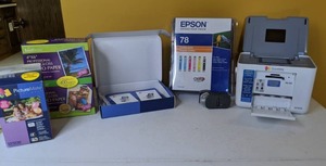 lot 695 image: Epson PictureMate Personal Photo Printer w Ink & Photo Paper