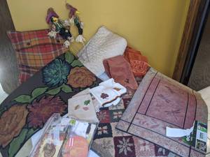 lot 699 image: Entry Rugs, Fall Decor, Napkins, etc.