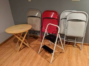 lot 816 image: Folding Table, (4) Folding Chairs, Step Stool
