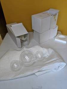 lot 685 image: Lot of Blown Glass Orbs