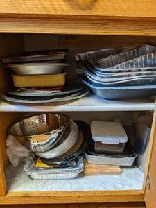 lot 786 image: Aluminum Roasting & Pie Pans, Colander, Grilling Planks, etc.
