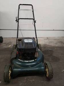 lot 16 image: Craftsman 6.0 Lawnmower