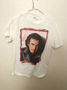 lot 28 image: Vintage Neil Diamond On Tour Shirt