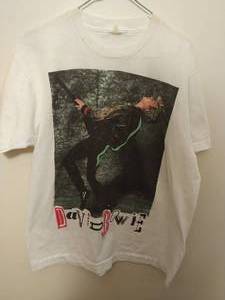 lot 34 image: Vintage David Bowie 1987 The Glass Spider Tour Shirt