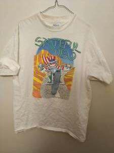 lot 38 image: Vintage The Grateful Dead Shirt