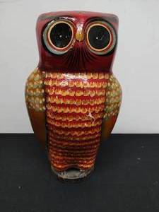 lot 159 image: Owl Dcor Figure