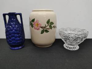lot 160 image: Vintage Home Dcor