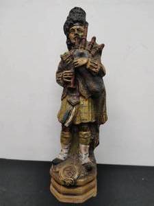 lot 164 image: Vintage Italian Figure