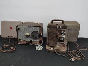 lot 170 image: Lot of 2 Vintage Movie Projectors