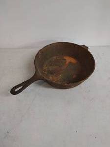lot 177 image: Old Cast Iron Pan
