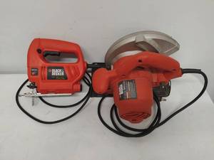 lot 179 image: Two Black & Decker Saws