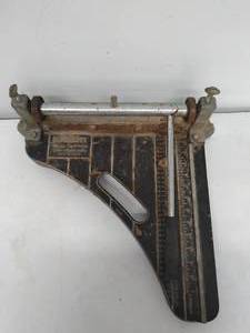 lot 184 image: Roberts Tile Cutter
