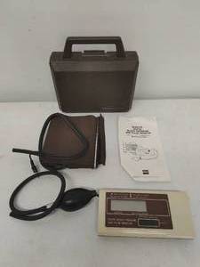 lot 187 image: Shaklee Digital Blood Pressure & Pulse Monitor