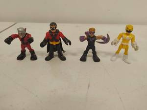lot 192 image: Collection Of 4 Small Toys
