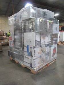 lot 207 image: WHOLESALE MIXED PALLET OF SMALL KITCHEN APPLIANCES, COOKWARE AND VACUUMS