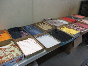 Womens Clothes Mostly L XL
