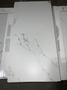 FLORIDA TILE HOME COLLECTION BRILLIANCE WHITE PORCELAIN MESH-MOUNTED MOSAIC TILE. TWO DIFFERENT SIZES. SEE PICTURES