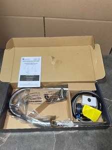 lot 15 image: GLACIER BAY SADRIA SINGLE-HANDLE PULL-DOWN SPRAYER KITCHEN FAUCET WITH TURBOSPRAY AND FASTMOUNT IN STAINLESS STEEL. SEE PICTURES