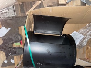 lot 86 image: CHARCOAL OFFSET SMOKER IN BLACK. VARIOUS CONDITIONS. SEE PICTURES