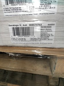 lot 89 image: TRAFFICMASTER SARATOGA HICKORY ASH 7 MM THICK X 7-23 IN. WIDE X 50-58 IN. LENGTH LAMINATE FLOORING (24.17 SQ. FT.  CASE). SEE PICTURES