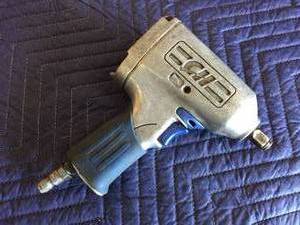 lot 18 image: Campbell Hausfeld 12 Impact Wrench