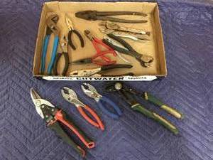 lot 20 image: Group Pliers, Cutters, Snips, Grips
