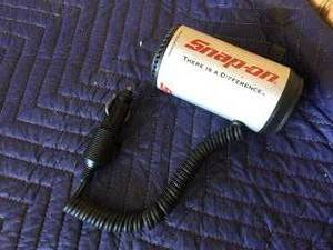 lot 33 image: Snap-On Power Inverter