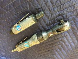 lot 45 image: Campbell Hausfeld 38 Air Ratchet & Die Grinder