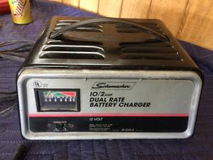 lot 84 image: Schumacher 102 Amp Dual Rate Battery Charger