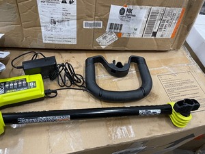Ryobi RY40006 Cordless 40v Attachments Capable Power Head(Power Head Only) Includes charger and battery open box customer returns see pictures