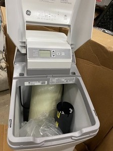 GE 30,000 Grain Water Softener open box customer returns see pictures
