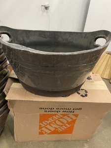 Lot of 20 units HDR whiskey barrel planter- customer Returns see pictures