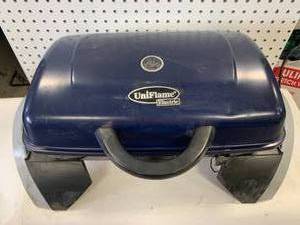 lot 2 image: Uniflame Electric BBQ Grill