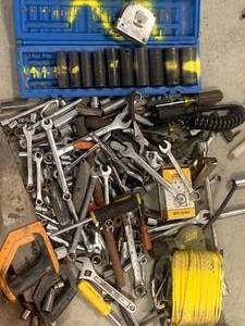lot 27 image: Huge Lot of Hand Tools