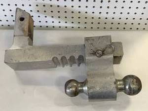 lot 43 image: Anderson Rapid Hitch ($186 at Acme)
