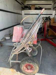 lot 49 image: 750 Grand Prix Paint Mixer