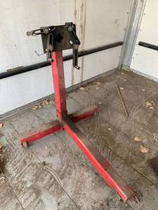 lot 50 image: Exall Made in USA Engine Stand