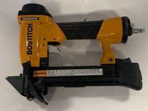 lot 70 image: Bostitch LHF 97125 Flooring Stapler