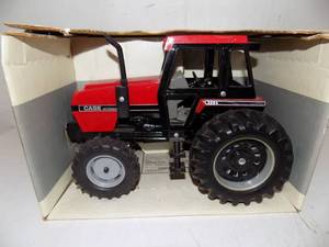 ERTL Case International Tractor 3294 Die Cast Metal 116 Scale