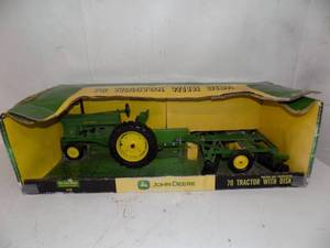 ERTL John Deere 70 Tractor With Disk Die Cast Metal 116 Scale