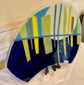 lot 108 image: Art Glass Platter by Peggy Karr