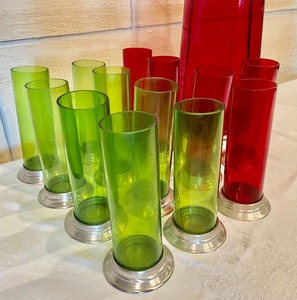 lot 107 image: Red and Green Glass Candle Holders