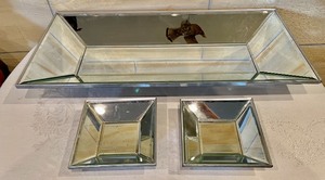 lot 168 image: Large Mirrored Tray and 2 Small Mirrored Wall Decor Items