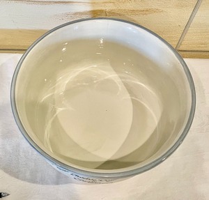 lot 178 image: Louisville Stoneware 12 Days of Christmas Serving Bowl